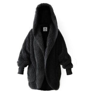 Sherpa Cardigan in Black